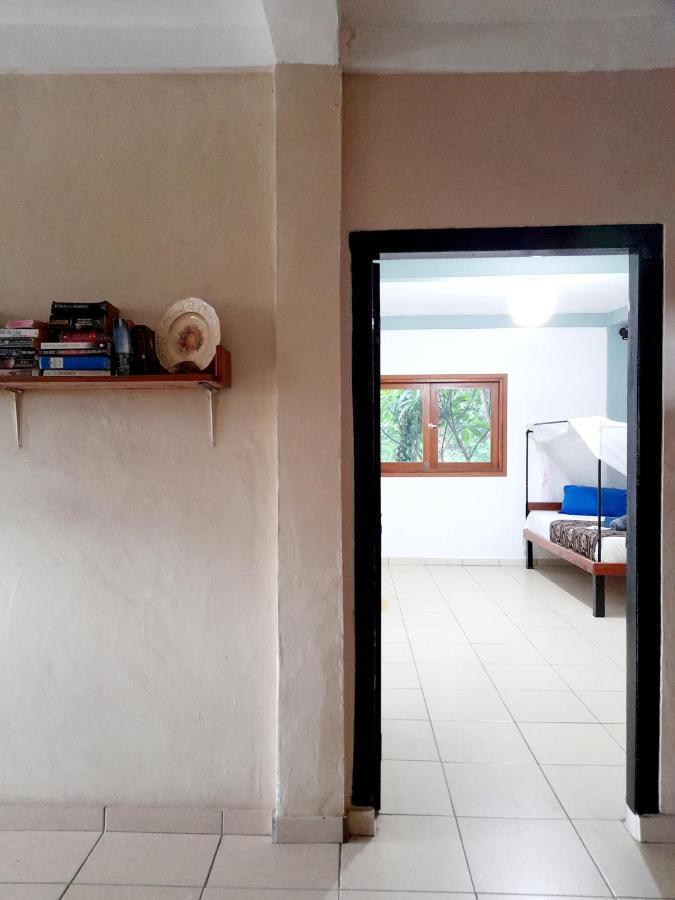 Merdeka House Maluk Bagian luar foto