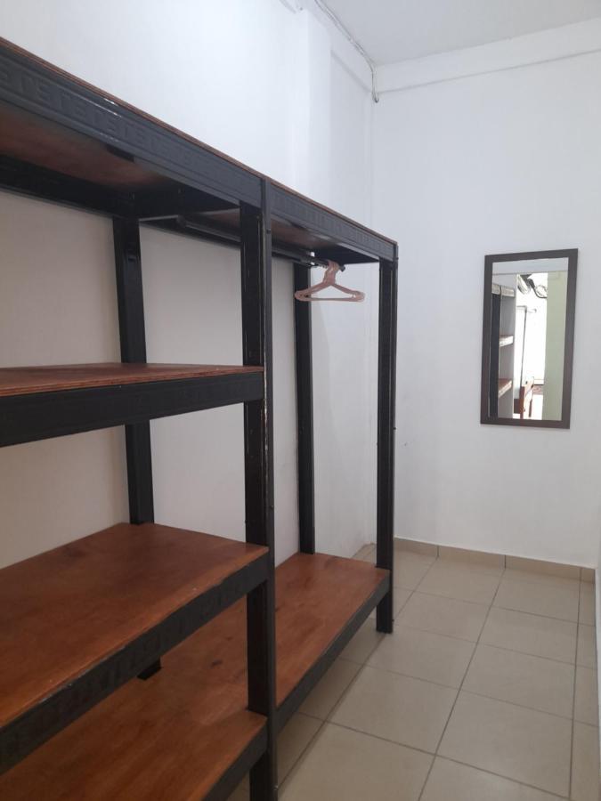 Merdeka House Maluk Bagian luar foto