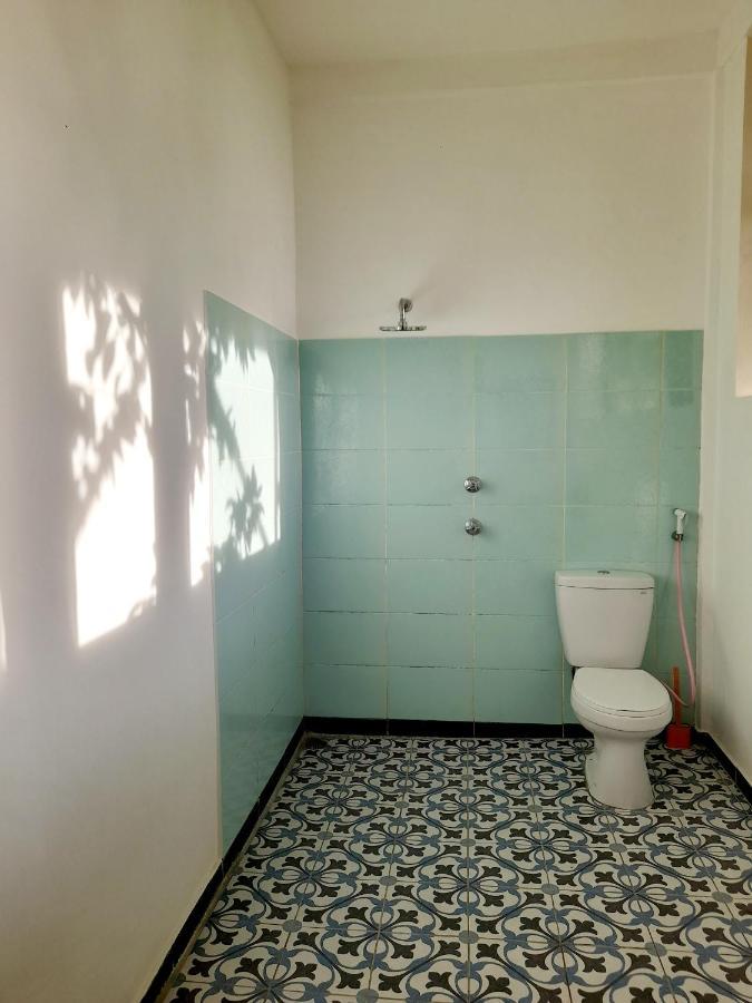Merdeka House Maluk Bagian luar foto