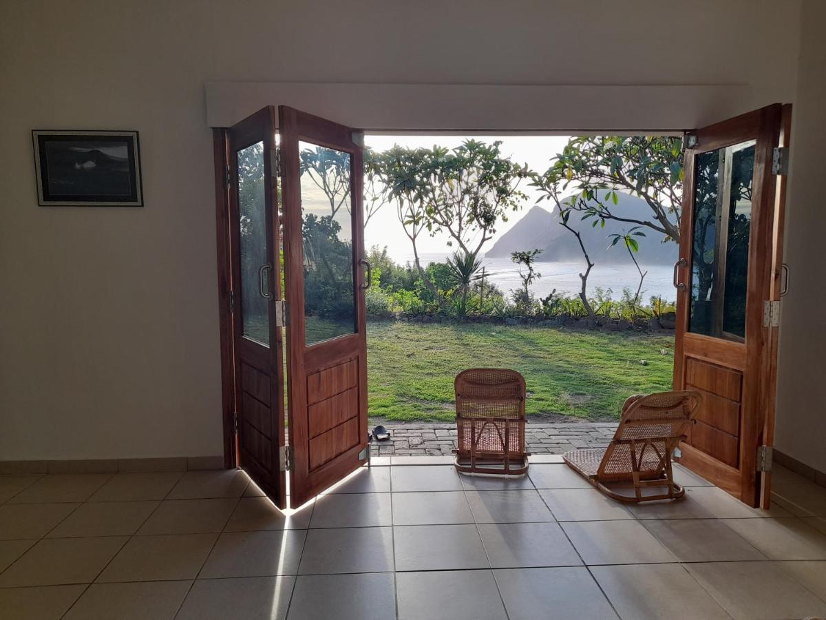 Merdeka House Maluk Bagian luar foto