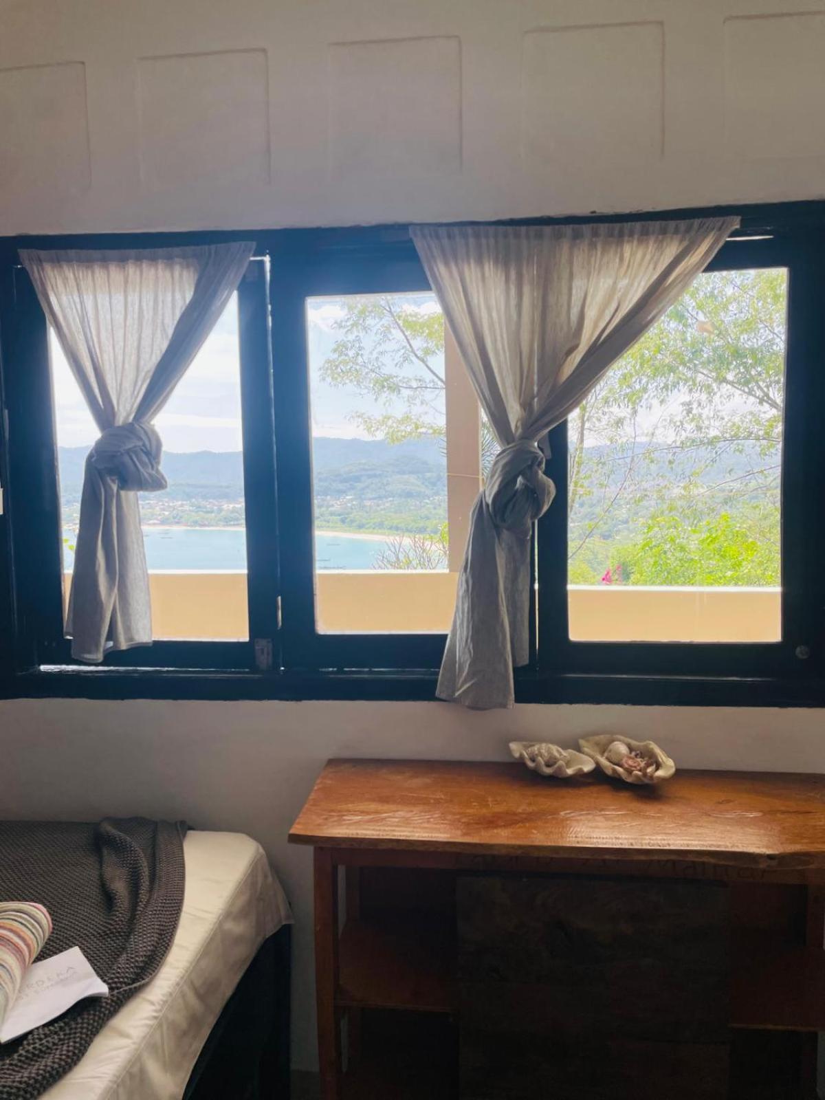 Merdeka House Maluk Ruang foto